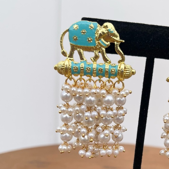 Blue Kundan Meenakari Earrings - Picture 5 of 7